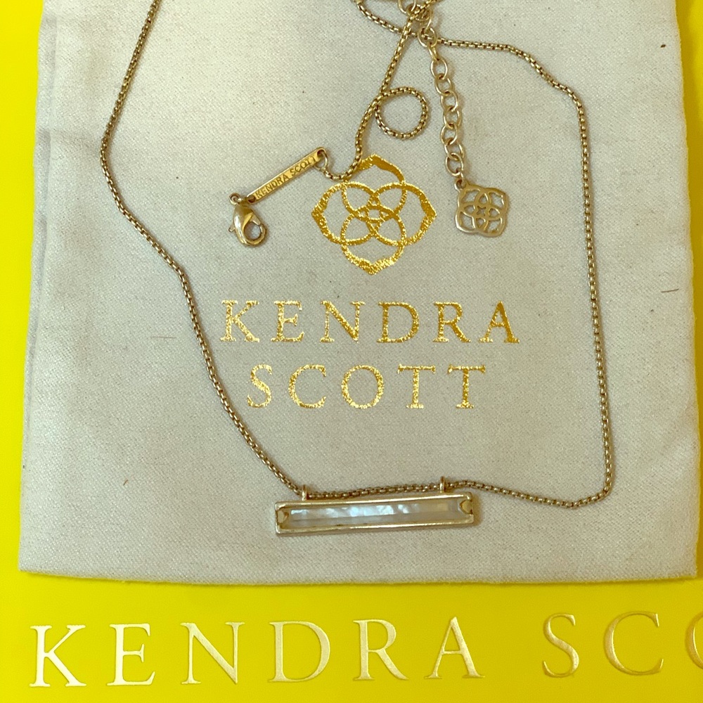 Kendra Scott Pendant Necklace